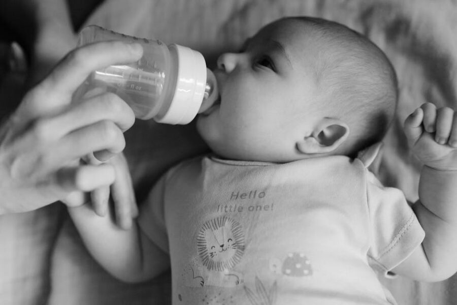 Como escolher o bico da mamadeira ideal para o seu bebê