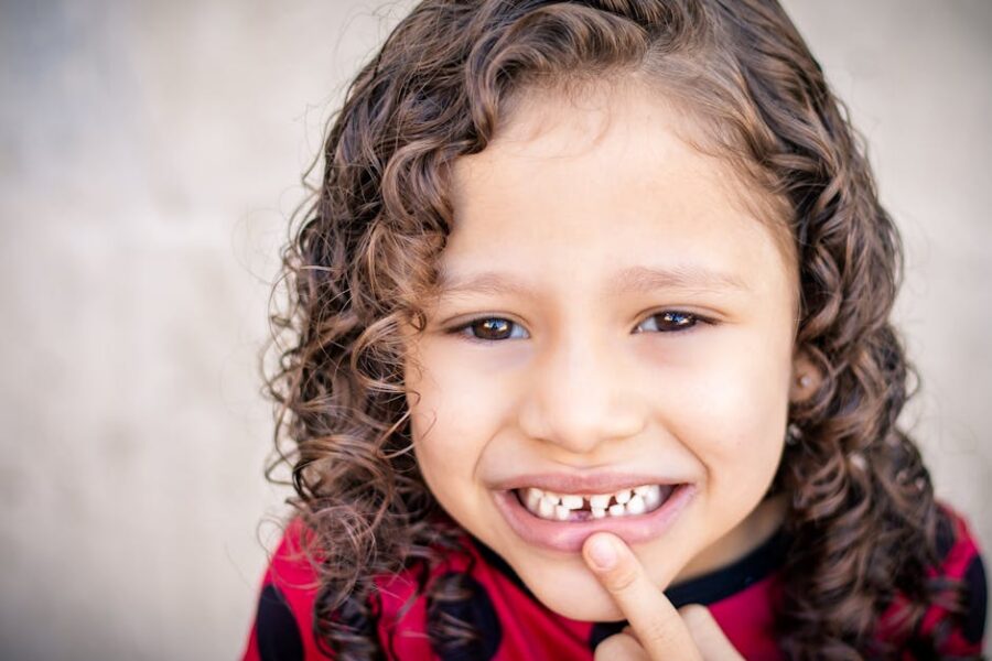 Como Cuidar dos Dentes de Leite: Dicas Essenciais para Pais de Primeira Viagem
