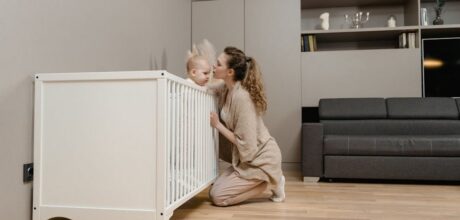 Como Escolher o Berço Ideal para o Conforto e Segurança do Seu Bebê