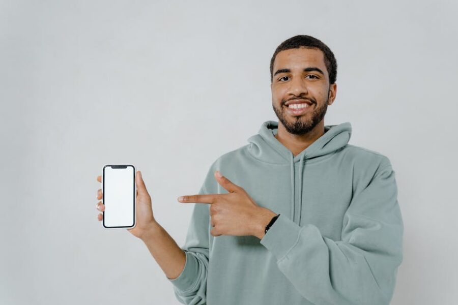 Como Escolher o Celular Ideal: Dicas e Tendências para 2024